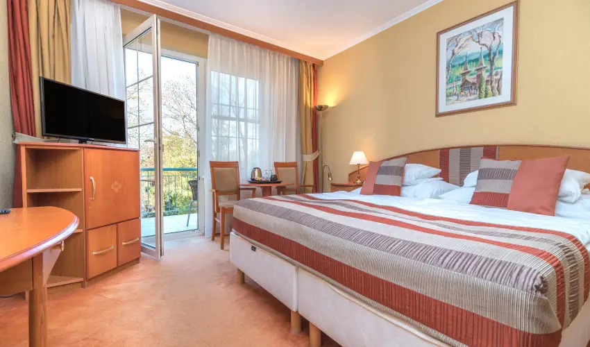 Hotel Spa H�v�z H�v�z - Augusztus 20. (min. 2 �j)