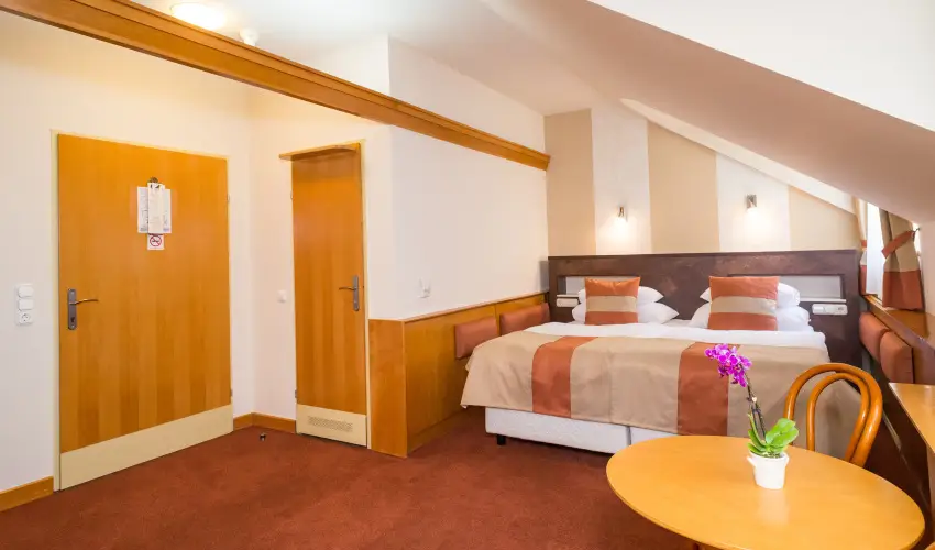 Hotel Spa H�v�z H�v�z - Augusztus 20. (min. 2 �j)