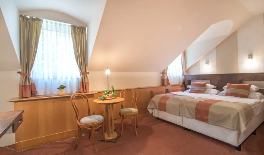 Hotel Spa H�v�z H�v�z - Augusztus 20. (min. 2 �j)