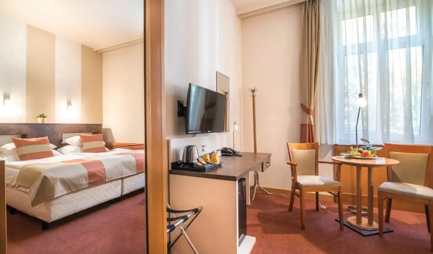 Hotel Spa H�v�z H�v�z - Augusztus 20. (min. 2 �j)