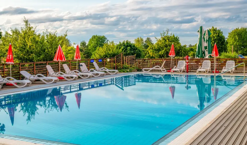 Szalajka Liget Hotel �s Apartmanh�zak Szilv�sv�rad - Augusztus 20. (min. 2 �j)