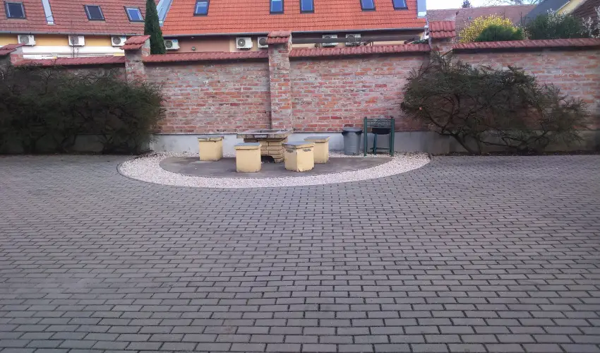 Szam�c�s Apartman Gyula - Augusztus 20. (min. 4 �j)