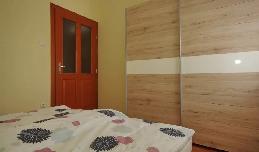 Szam�c�s Apartman Gyula - Augusztus 20. (min. 4 �j)