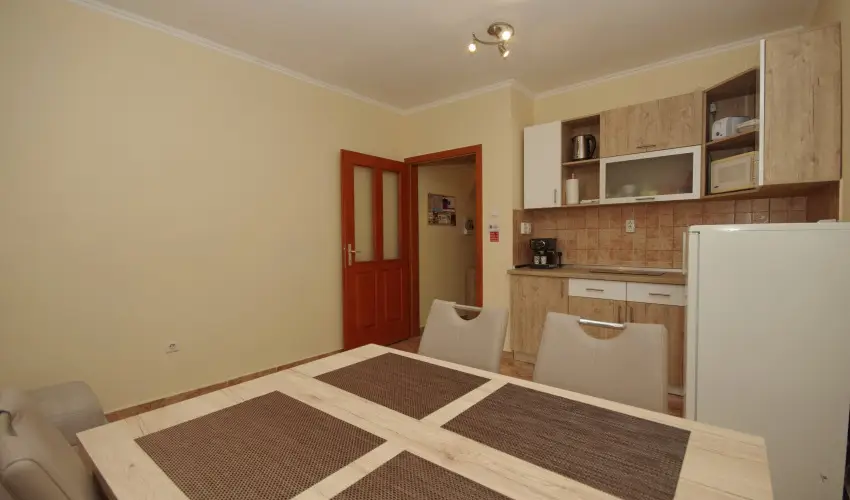 Szam�c�s Apartman Gyula - Augusztus 20. (min. 4 �j)