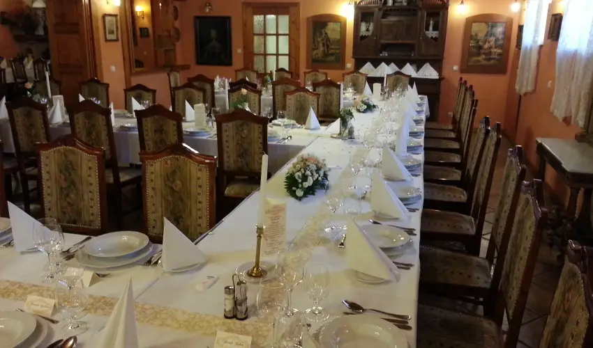 Sz�rcsa Hotel Sz�kesfeh�rv�r - Augusztus 20.