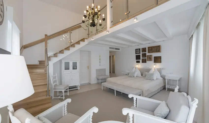 Sz�rcsa Hotel Sz�kesfeh�rv�r - Augusztus 20.