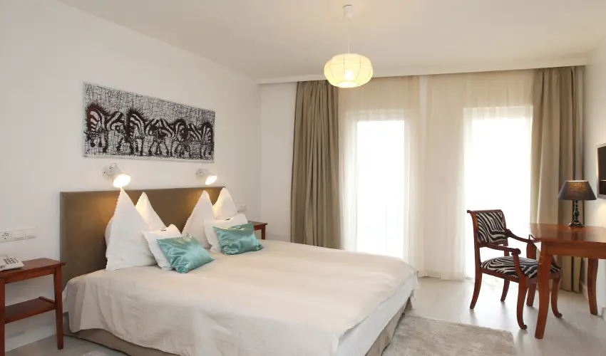 Sz�rcsa Hotel Sz�kesfeh�rv�r - Augusztus 20.