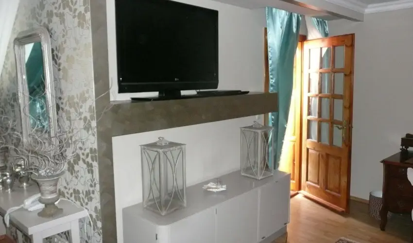 Sz�rcsa Hotel Sz�kesfeh�rv�r - Augusztus 20.