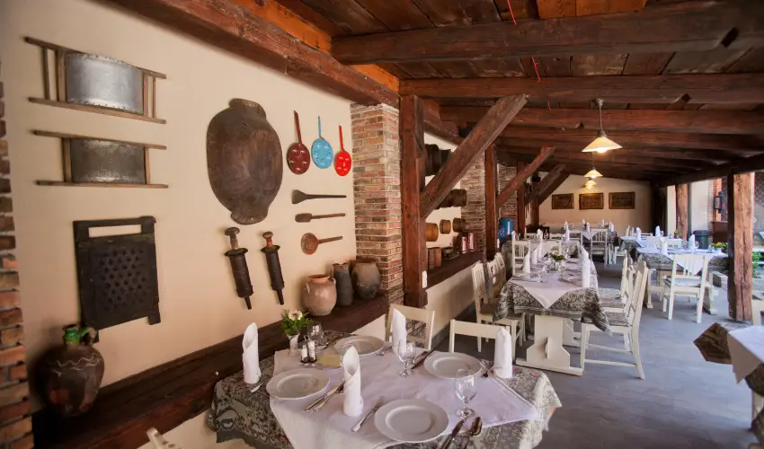 Sz�rcsa Hotel Sz�kesfeh�rv�r - Augusztus 20.