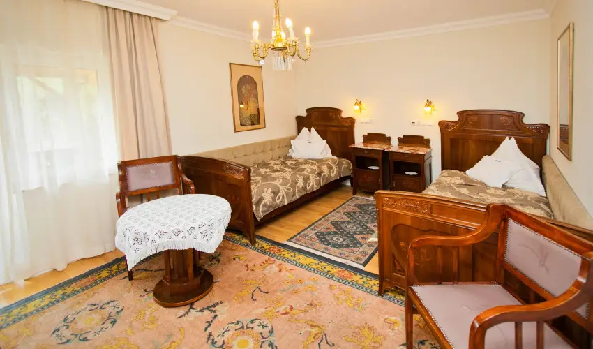 Sz�rcsa Hotel Sz�kesfeh�rv�r - Augusztus 20.