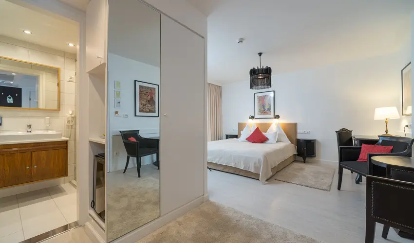 Sz�rcsa Hotel Sz�kesfeh�rv�r - Augusztus 20.