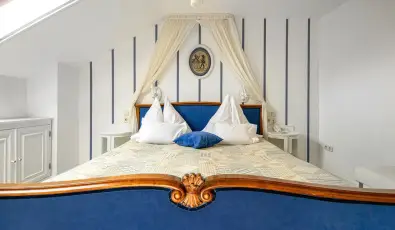 Sz�rcsa Hotel Sz�kesfeh�rv�r