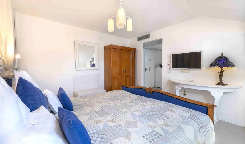 Sz�rcsa Hotel Sz�kesfeh�rv�r - Augusztus 20.