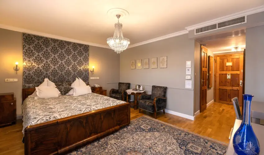 Sz�rcsa Hotel Sz�kesfeh�rv�r - Augusztus 20.