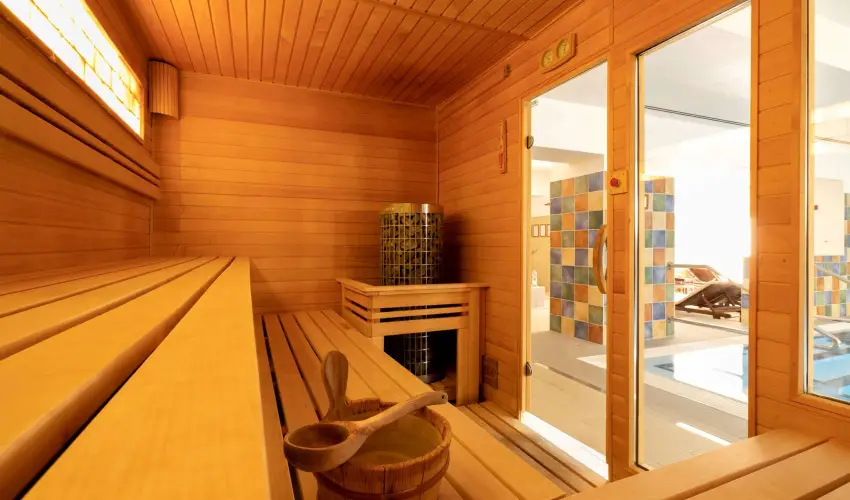 Sz�rcsa Hotel Sz�kesfeh�rv�r - Augusztus 20.