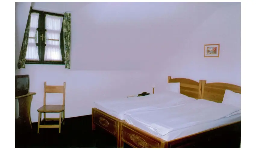 Szent Hubertus Panzi� Par�dsasv�r - Augusztus 20. (min. 2 �j)