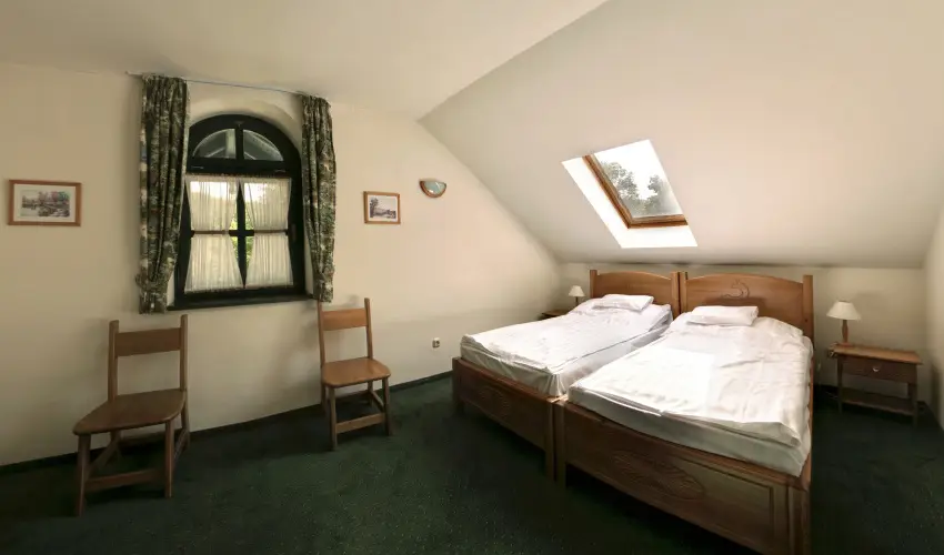 Szent Hubertus Panzi� Par�dsasv�r - Augusztus 20. (min. 2 �j)