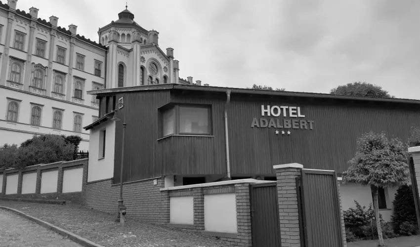 Hotel Adalbert - Boldog Meszl�nyi Zolt�n H�z  Esztergom - Augusztus 20. (min. 3 �j)