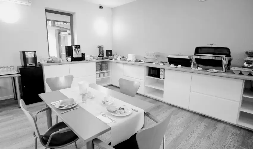 Hotel Adalbert - Boldog Meszl�nyi Zolt�n H�z  Esztergom - Augusztus 20. (min. 3 �j)