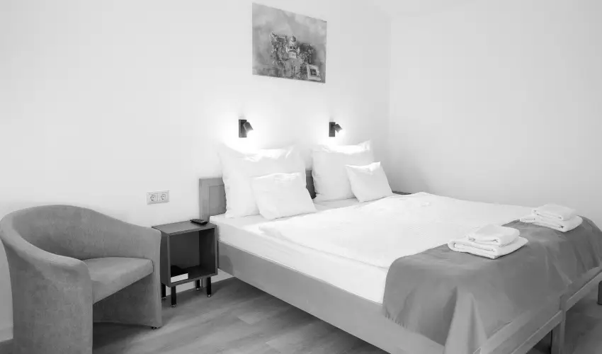 Hotel Adalbert - Boldog Meszl�nyi Zolt�n H�z  Esztergom - Augusztus 20. (min. 3 �j)