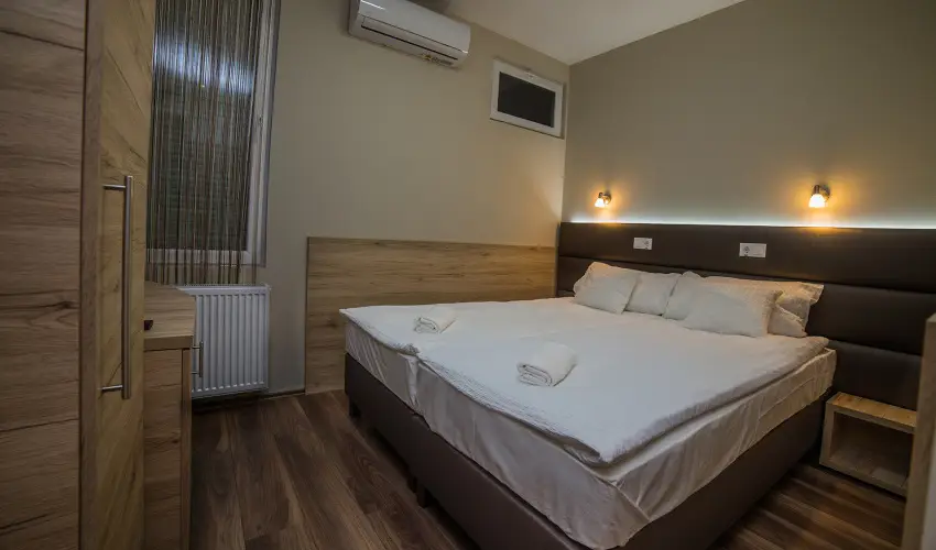Szt�r Motel �s �tterem Balassagyarmat - Augusztus 20.