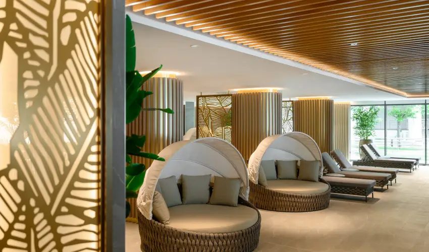 Kenese Bay Garden Resort & Conference Balatonkenese - Augusztus 20. (min. 3 j)