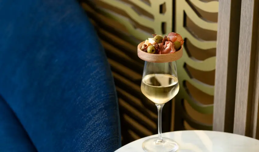 Kenese Bay Garden Resort & Conference Balatonkenese - Augusztus 20. (min. 3 j)