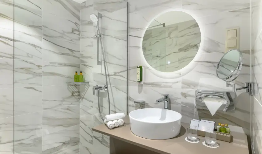 Kenese Bay Garden Resort & Conference Balatonkenese - Augusztus 20. (min. 3 j)