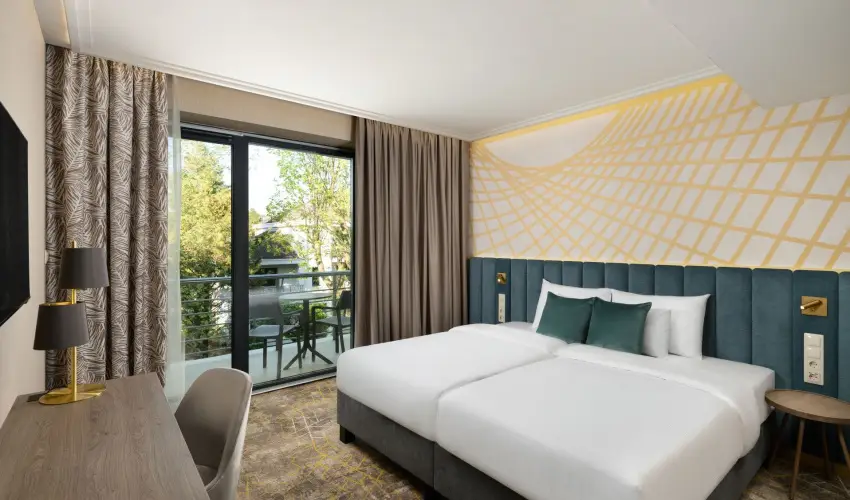 Kenese Bay Garden Resort & Conference Balatonkenese - Augusztus 20. (min. 3 j)