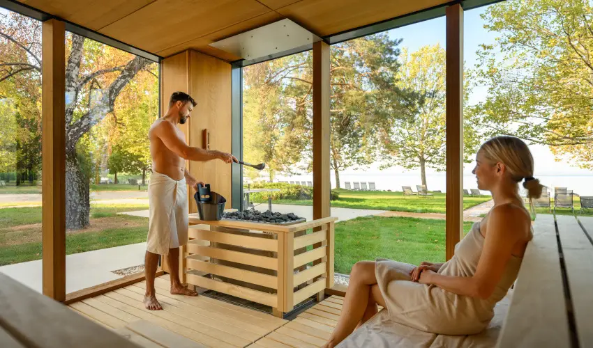 Kenese Bay Garden Resort & Conference Balatonkenese - Augusztus 20. (min. 3 j)