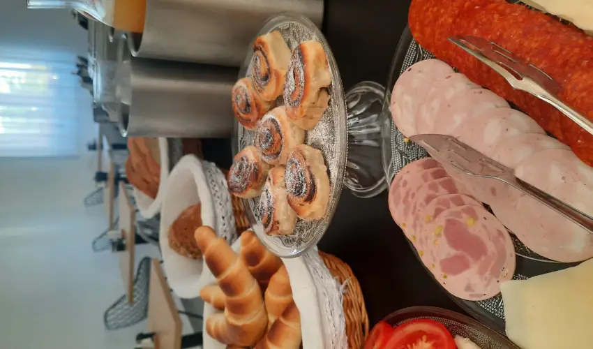 Svirg Terml Panzi Hajdnns - Augusztus 20.