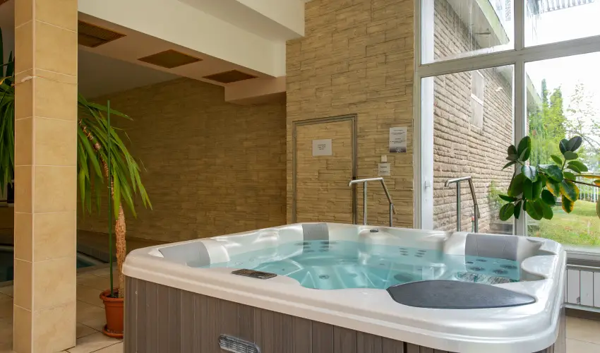 Hotel FIT H�v�z H�v�z - Augusztus 20. (min. 2 �j)