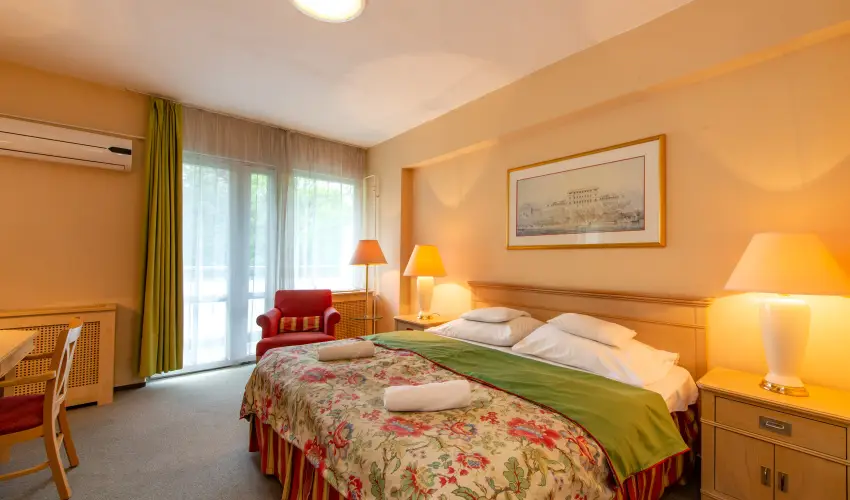 Hotel FIT H�v�z H�v�z - Augusztus 20. (min. 2 �j)