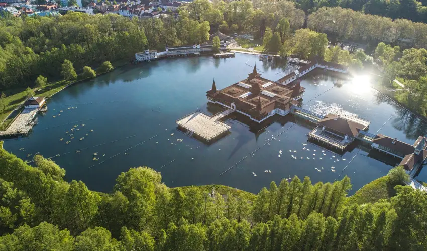 Hotel FIT H�v�z H�v�z - Augusztus 20. (min. 2 �j)