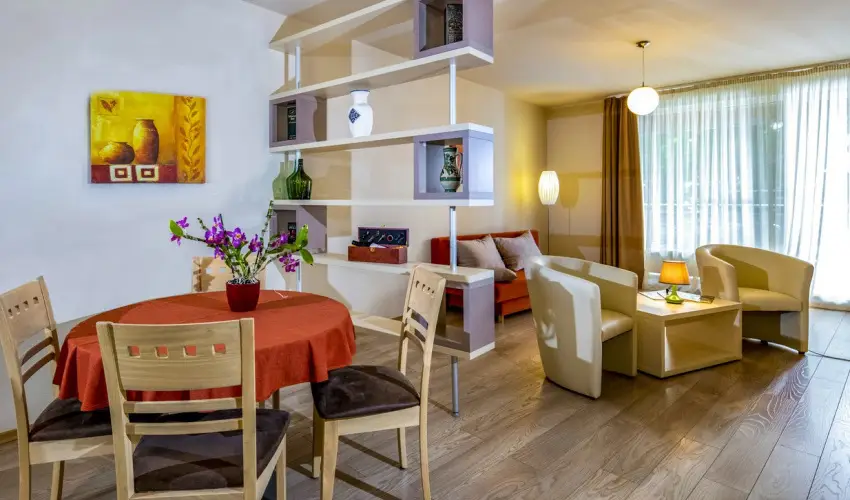 Term�l Apartmanok & Kemping Hark�ny Hark�ny - Augusztus 20. - teljes el�refizet�ssel (min. 3 �j)