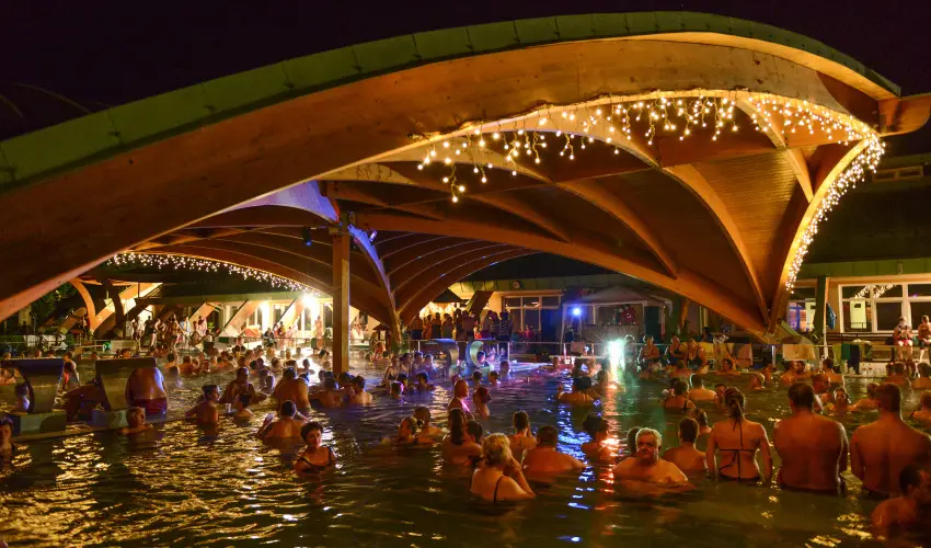 Thermal Panzi� Igal Igal - Augusztus 20. (min. 2 �j)