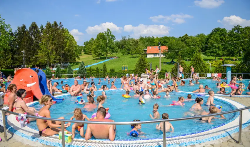 Thermal Panzi� Igal Igal - Augusztus 20. (min. 2 �j)