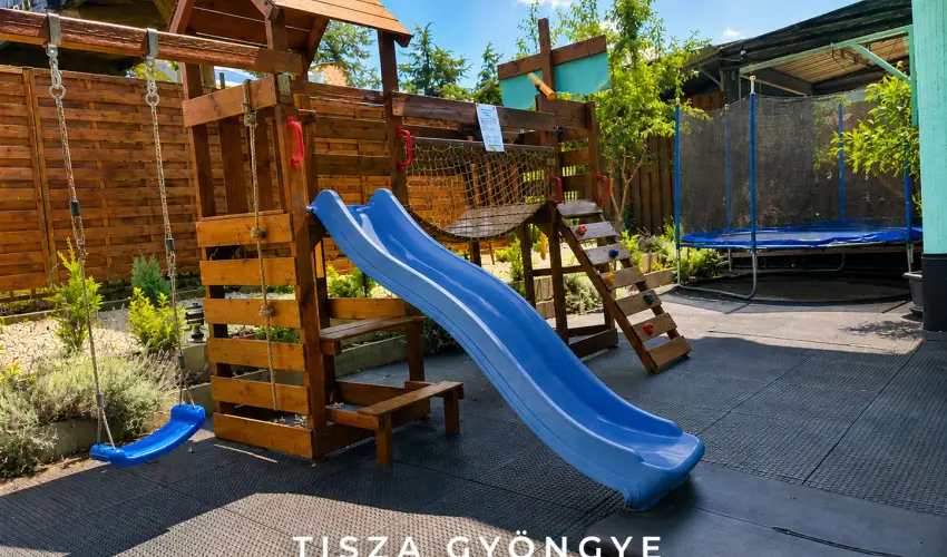 Tisza Gy�ngye Apartmanok Szeged - Augusztus 20.