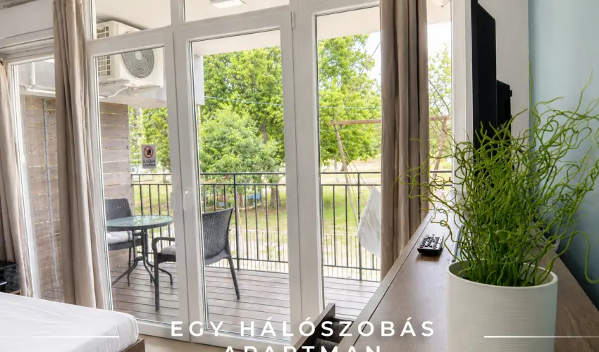 Tisza Gy�ngye Apartmanok Szeged - Augusztus 20.