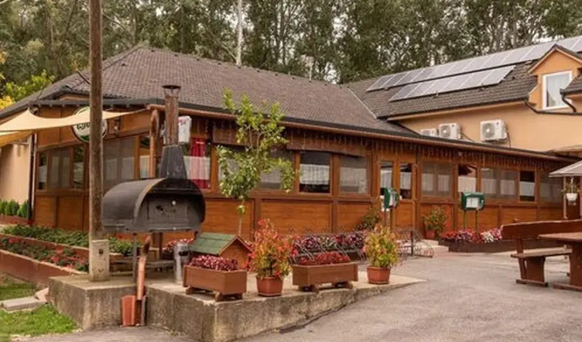 Tiszacsegei Halszcsrda s Panzi  Tiszacsege - Augusztus 20.