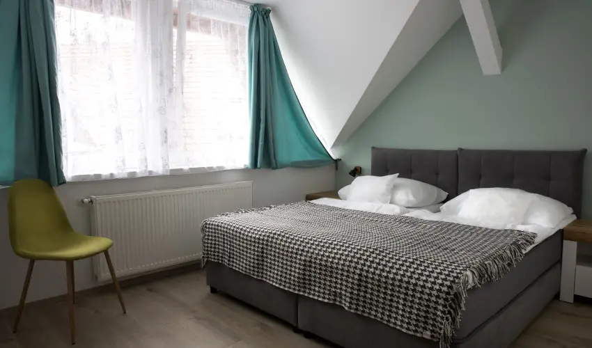 T�-Part Panzi� & Rendezv�nyk�zpont K�szeg - Augusztus 20.