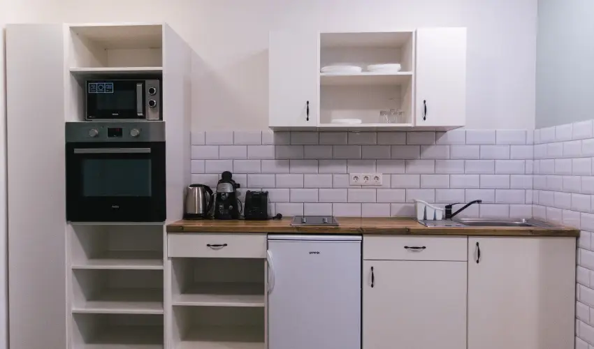 T�-Part Panzi� & Rendezv�nyk�zpont K�szeg - Augusztus 20.