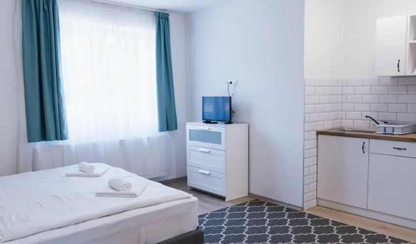 T�-Part Panzi� & Rendezv�nyk�zpont K�szeg - Augusztus 20.