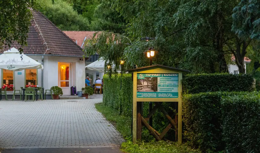 T�-Part Panzi� & Rendezv�nyk�zpont K�szeg - Augusztus 20.