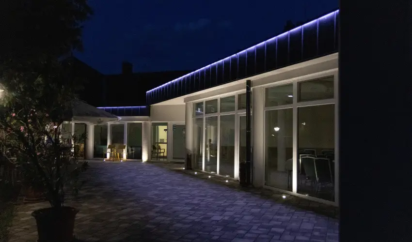 T�-Part Panzi� & Rendezv�nyk�zpont K�szeg - Augusztus 20.