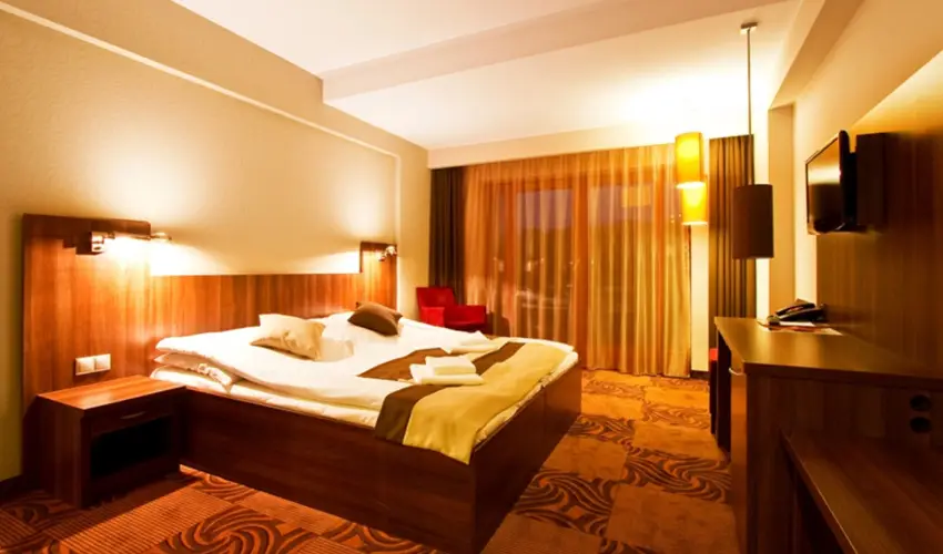 T Wellness Hotel Bnk - Augusztus 20 - hossz htvge