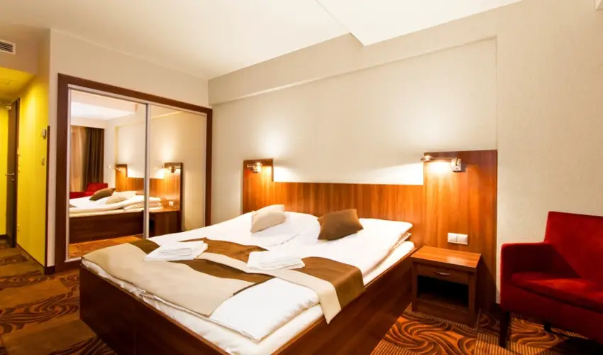 T Wellness Hotel Bnk - Augusztus 20 - hossz htvge