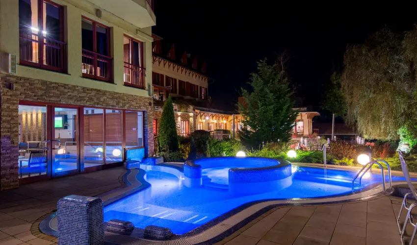 T Wellness Hotel Bnk - Augusztus 20 - hossz htvge