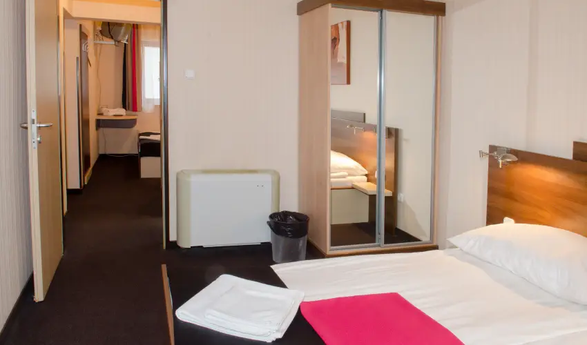 T Wellness Hotel Bnk - Augusztus 20 - hossz htvge