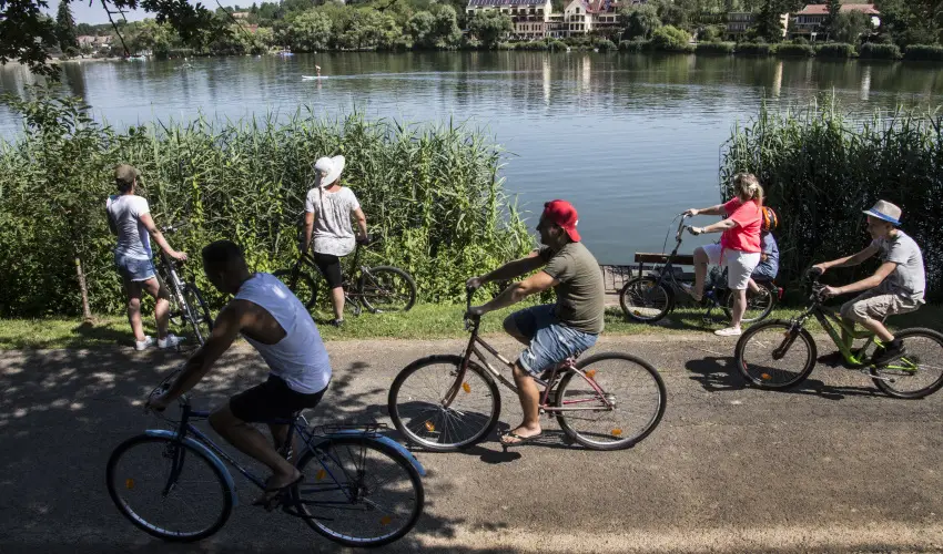 T Wellness Hotel Bnk - Augusztus 20 - hossz htvge